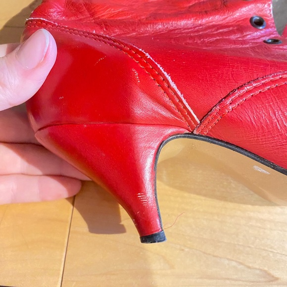 Vintage red leather heeled boots - Picture 8 of 16